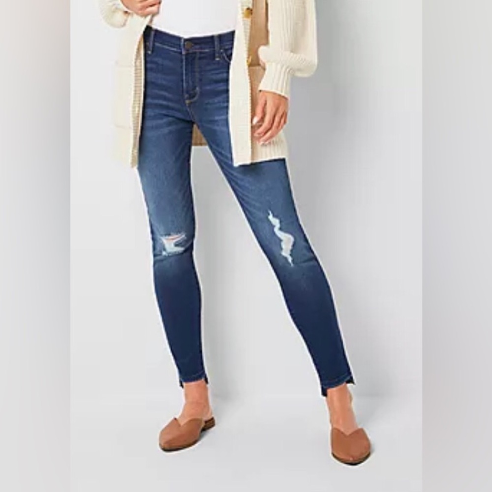 NEW a.n.a Womens High Rise Jegging Skinny Fit Jean 18‎